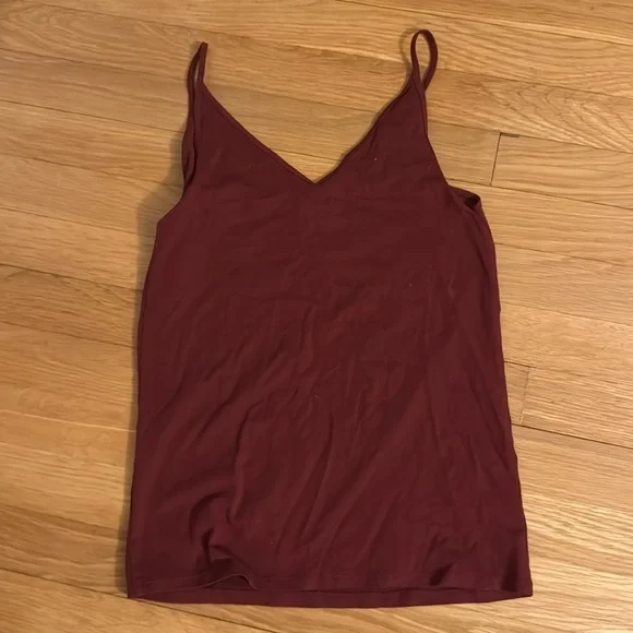 Loft v-neck red tank - Picture 3 of 3